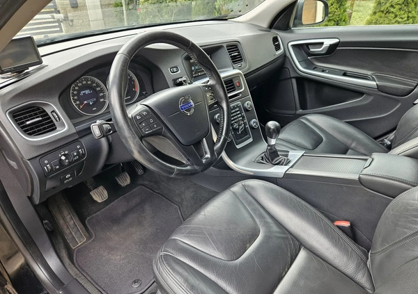 Volvo S60 cena 39999 przebieg: 205000, rok produkcji 2011 z Legnica małe 277